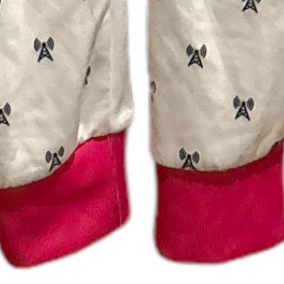 T-Mobile Halloween Adult Baby Costume - Picture 13 of 16